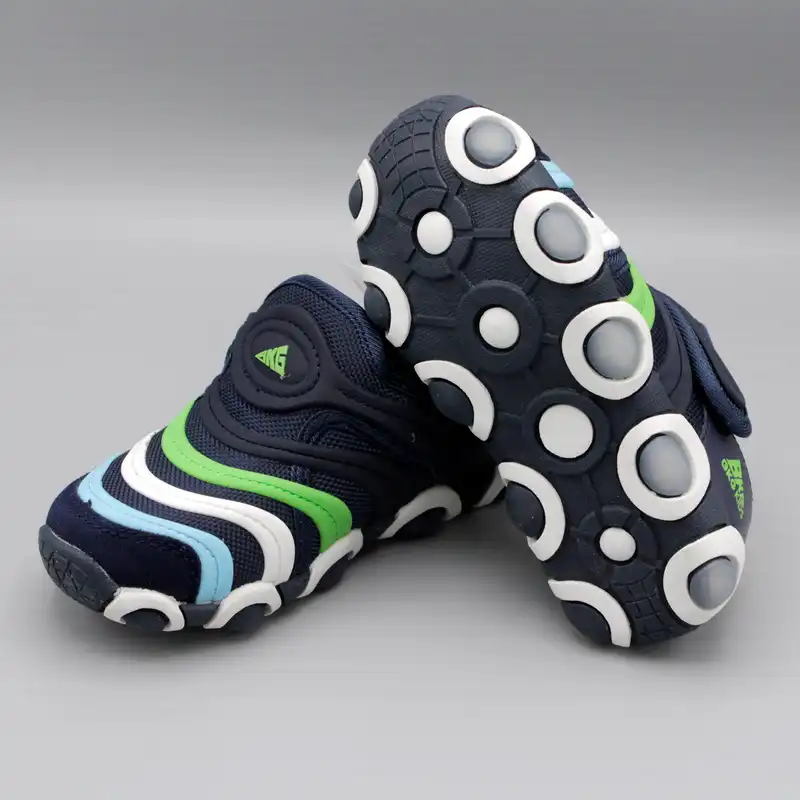 کفش مخصوص پیاده روی بی کی جی کیدز مدل چراغ دار کد 416