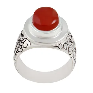 انگشتر نقره مردانه بازرگانی میلادی مدل سنگ عقیق یمنی کهنه رکاب دست ساز سیاه قلم کد AM_1664