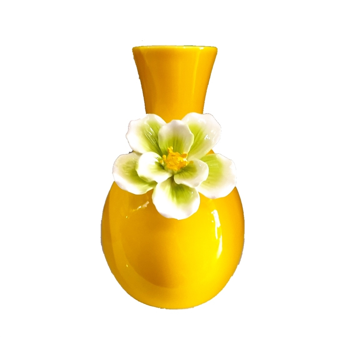 گلدان سرامیکی طرح گل برجسته