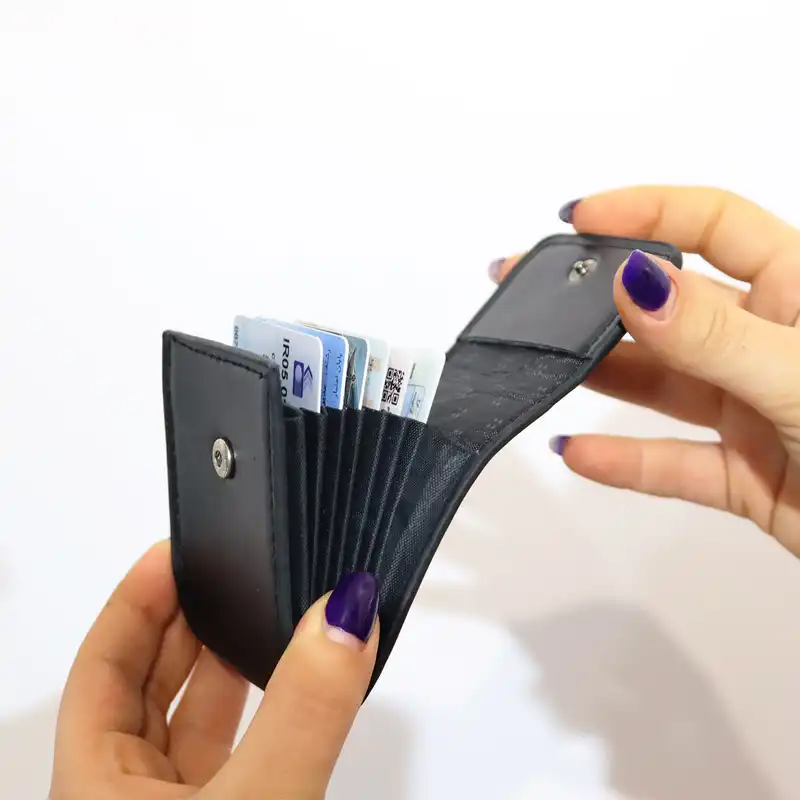 جاکارتی مدل Pe