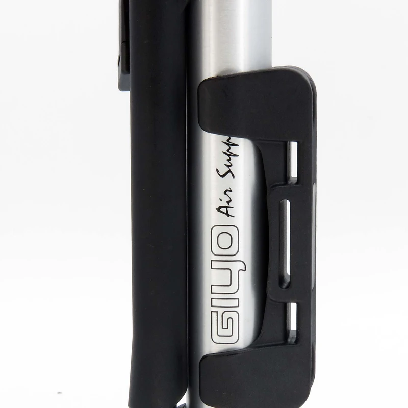 عکس شماره 8 : تلمبه دستی مدل giyo کد 1424 با 140 سی سی حجم هوای تزریقی در هر پمپاژ