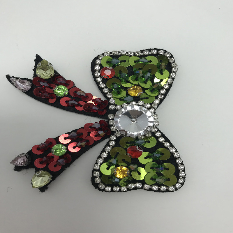 سنجاق سینه دخترانه مدل پاپیون A110 سنجاق سینه دخترانه مدل پاپیون A110