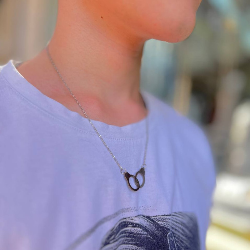 گردنبند مدل دستبند پلیس گردنبند مدل دستبند پلیس