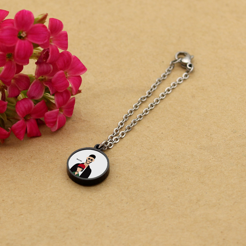 آویز ساعت زنانه ناکسیگو مدل شب تاب طرح لئون کد AW8747