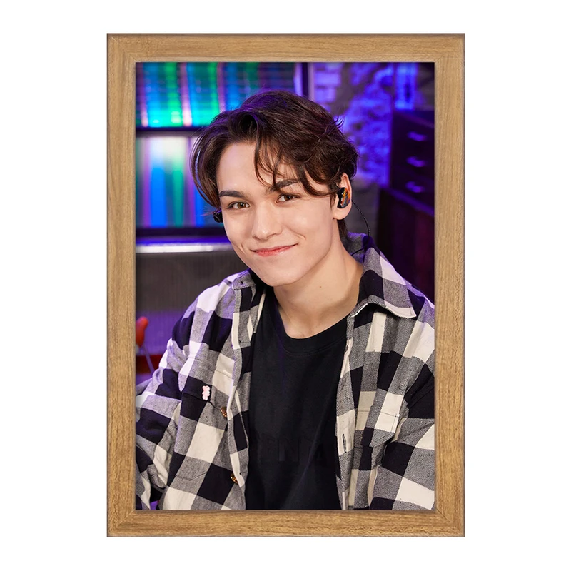 تابلو خندالو مدل ورنون گروه Seventeen  کد 21517