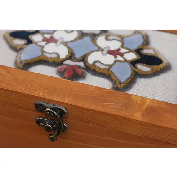 جعبه هدیه طرح فرش ماشینی ارغوان کد 20