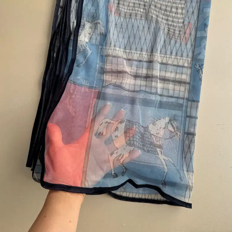 شال زنانه مدل توری مزونی چهارخانه اسب دار تابستانی