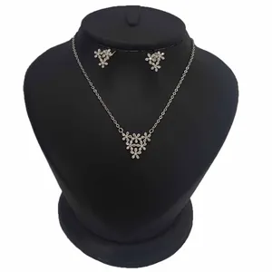 نیم ست نقره زنانه ترمه 1 طرح گل کد AR74