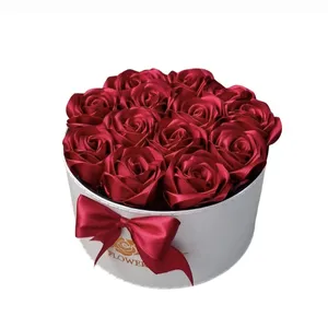 باکس گل مصنوعی مدل گل رز روبانی