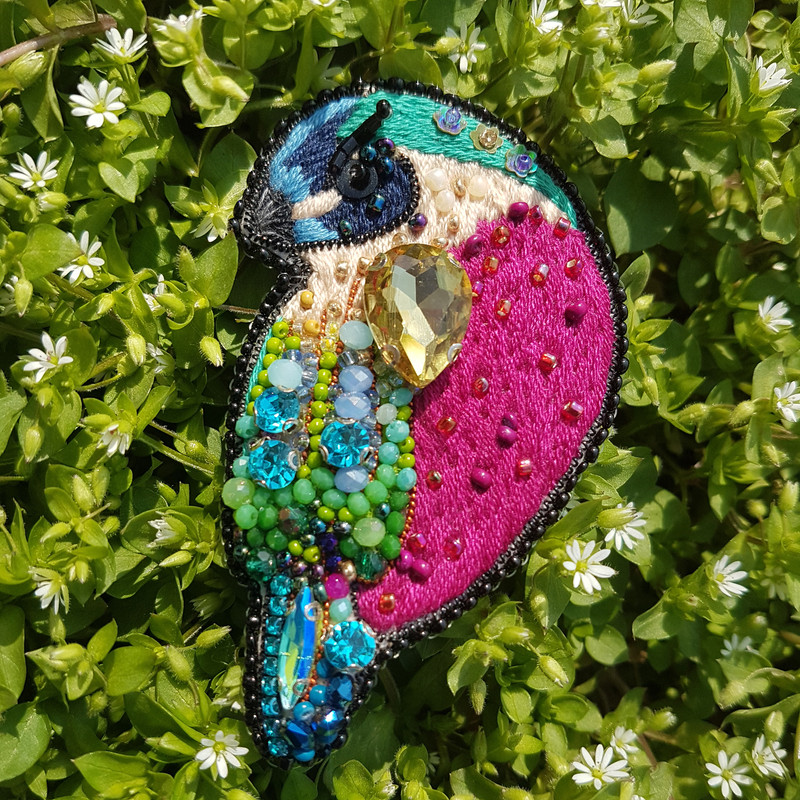 سنجاق سینه زنانه مدل گنجشک جواهردوزی کد GOL610