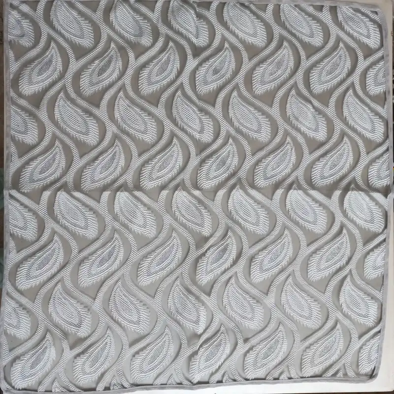 روسری زنانه مدل حریر توری گلدوزی برجسته کد 22