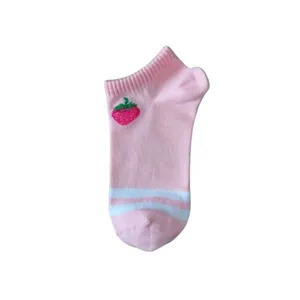 جوراب دخترانه آوین مدل توت فرنگی کد 01