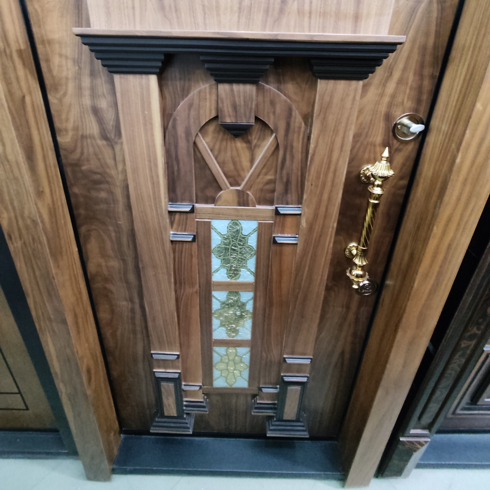 در ضد سرقت مدل سارای گردو کد m003