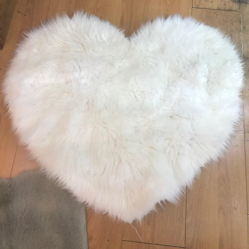 پادری مدل heart کد BELBOOURN2021 سایز 80x70 سانتی متر