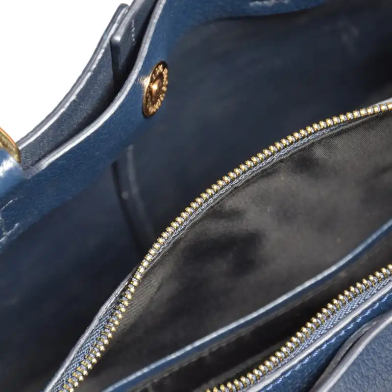 کیف دوشی زنانه چرمیران مدل FA1008