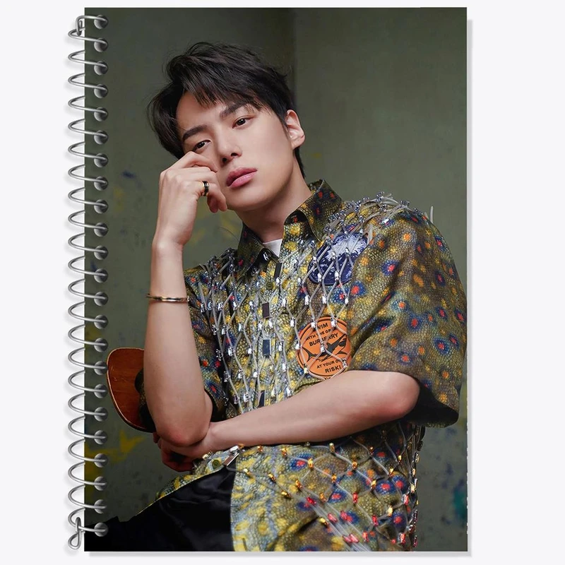 دفتر زبان 50 برگ خندالو مدل سه خط طرح مینهیوک گروه مانستا اکس MONSTA X کد 21169