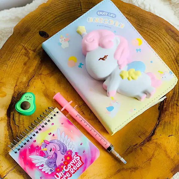 دفتر یادداشت مدل نرمالو کره ای اسکوییشی یونیکرن