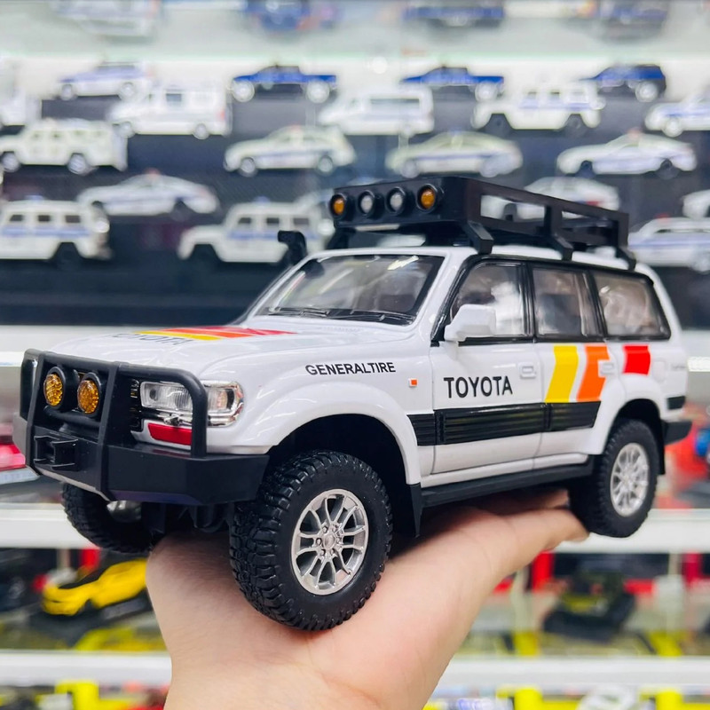ماکت ماشین چه ژی مدل تویوتا لندکروزر Toyota Land Cruiser LC80 کد W100