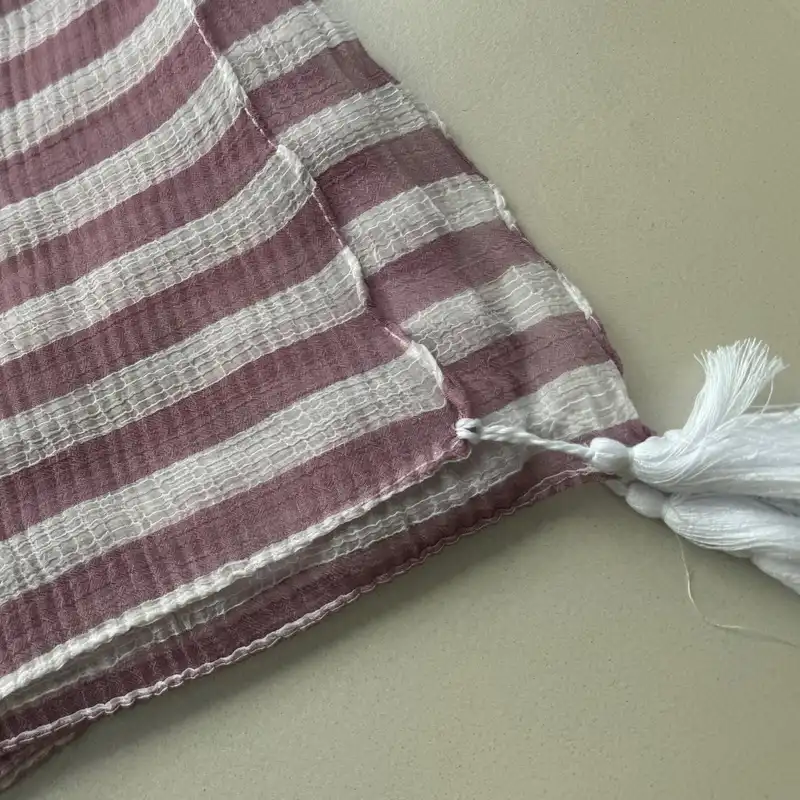 شال زنانه مدل حریر پلیسه راه راه منگوله دار مجلسی