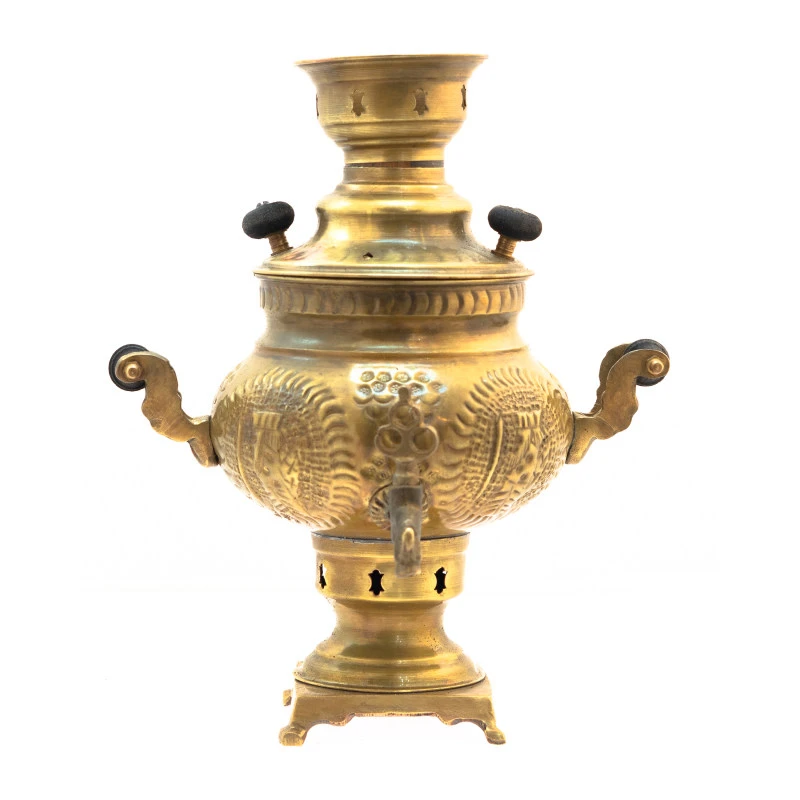 سماور ذغالی برنجی مدل عدسی قلم کاری کد H-1235