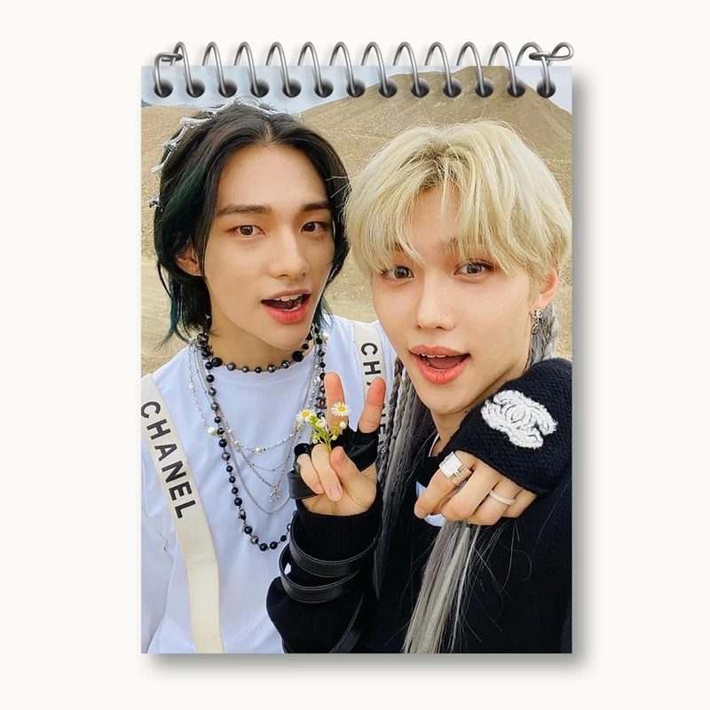 دفتر یادداشت 50 برگ خندالو مدل فلیکس و هیونجین گروه استری کیدز Stary Kids کد 16934