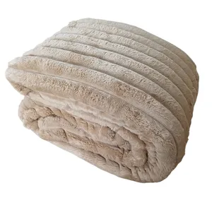 پتو 2 نفر مدل پلیسه ای سایز 250x250 سانتی‌متر