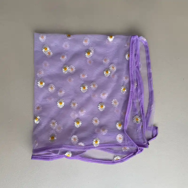 روسری زنانه مدل توری گل بابونه ای کد 60