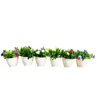 گلدان کوچک تزئینی به همراه گل مصنوعی مدل مینی رزی مجموعه 6 عددی با ابعاد 5x3x3 سانتی&zwnj;متر و وزن 100 گرم