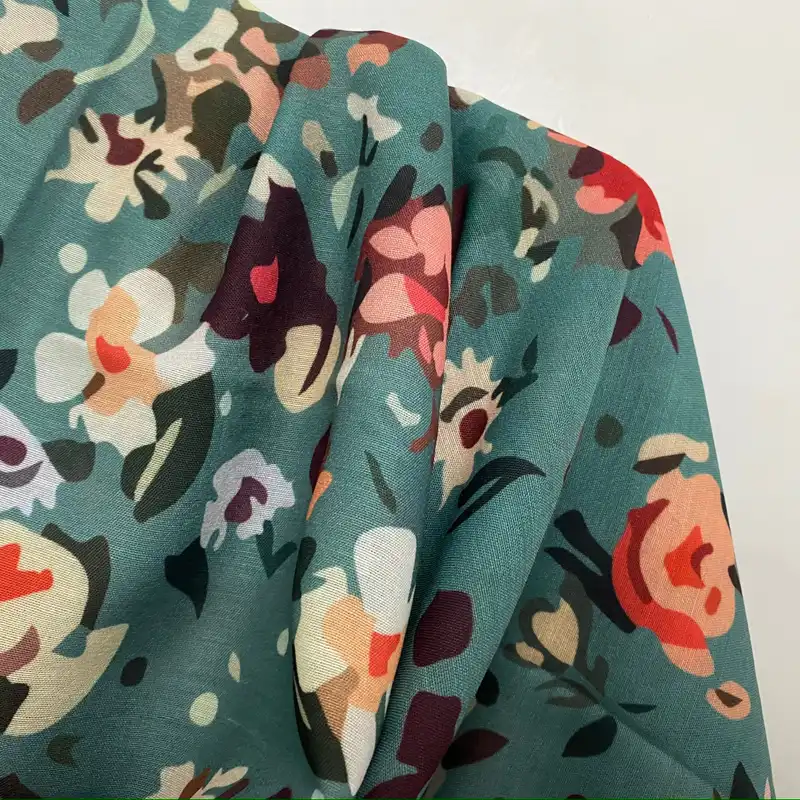 روسری زنانه مدل نخ اسپان منگوله دار کد 1331