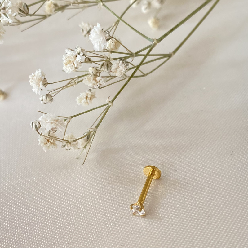 پیرسینگ مدل تک نگین کد S پیرسینگ مدل تک نگین کد S