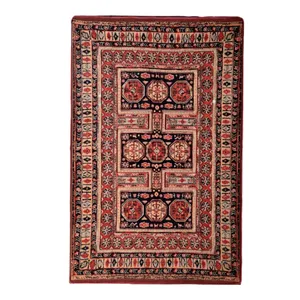 روفرشی مدل مخمل نانو ابریشم دورو  زمینه قرمز