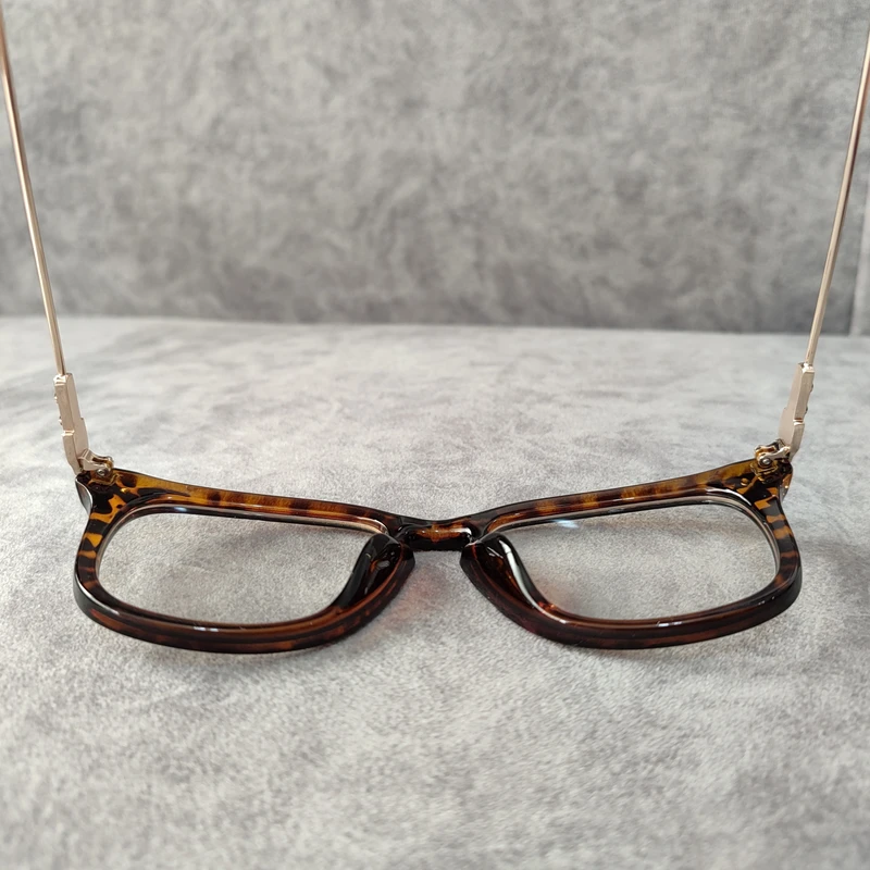 عکس شماره 9 : فریم عینک طبی مدل ویفرر کائوچو پلنگی کد 0166