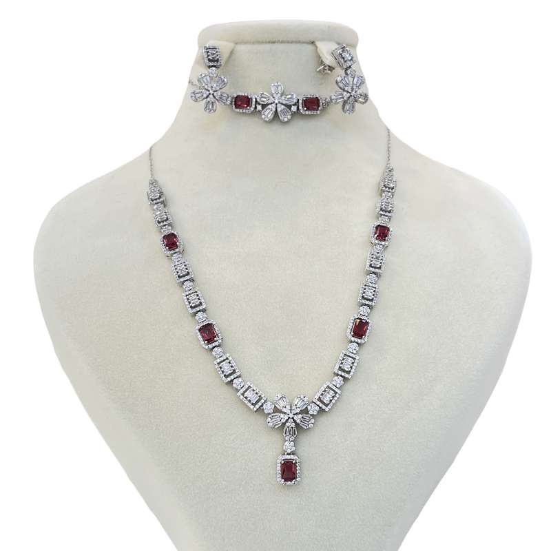 نیم ست نقره زنانه مدل جواهری مزین به نگین های اتریشی و روکش آب رادیوم 0013