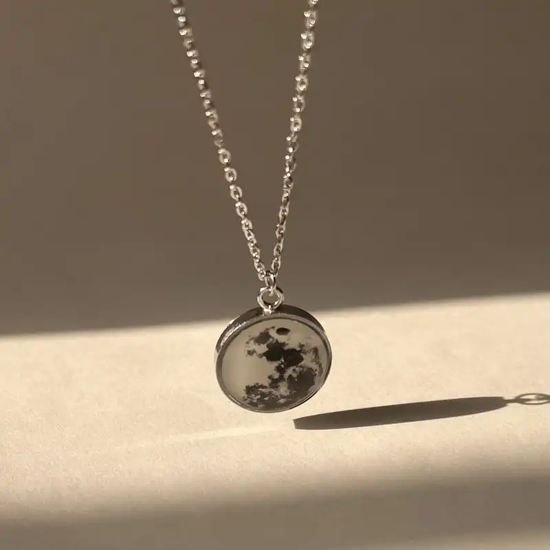 گردنبند مدل ماه شبتاب