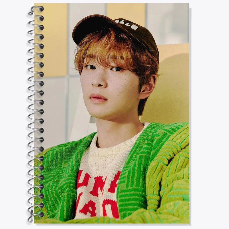 دفتر زبان 50 برگ خندالو مدل سه خط طرح اونیو گروه شاینی Shinee کد 21310