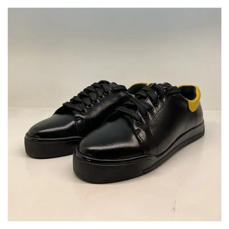 کفش روزمره زنانه سرزمین چرم مدل 1603 رنگ مشکی