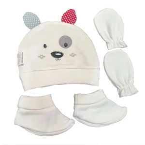 ست کلاه و دستکش و پاپوش  نوزادی مادرکر مدل whatch dog