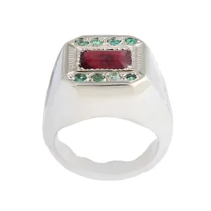 انگشتر نقره مردانه بازرگانی میلادی مدل سنگ یاقوت مخراج زمرد کد AM_2563