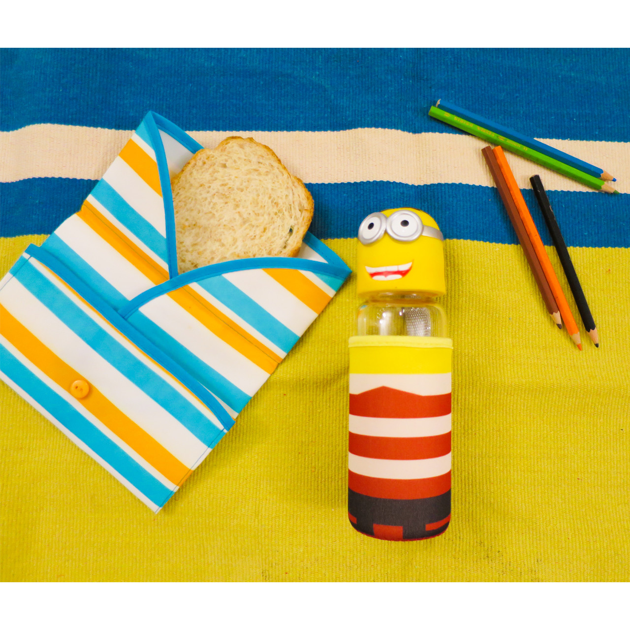 قمقمه کودک مدل Minions کد 05 گنجایش 300 میلی لیتر