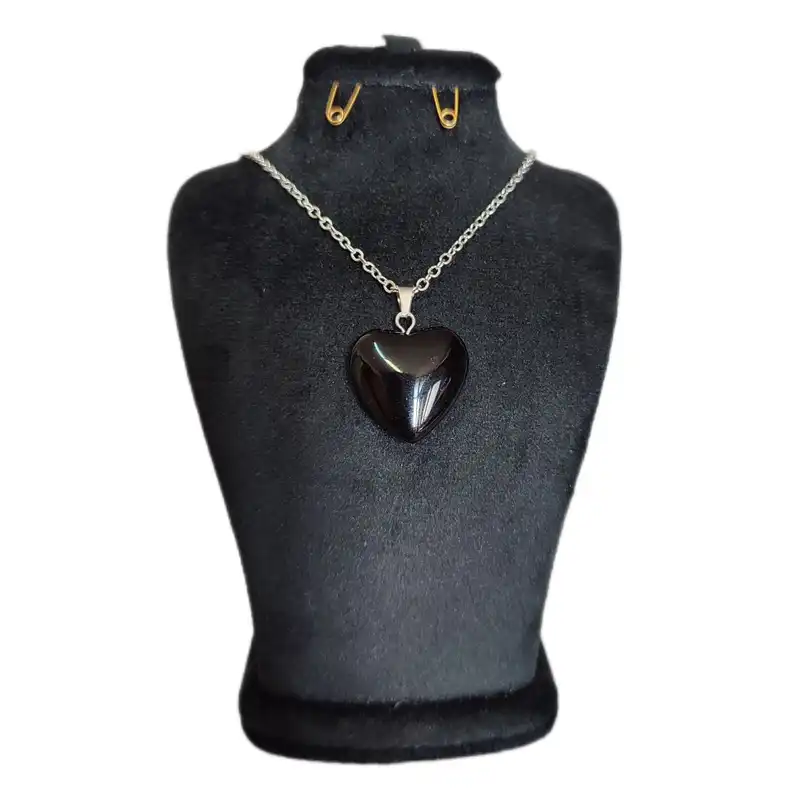 گردنبند مدل قلب سنگی
