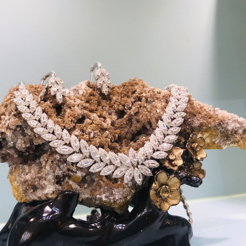 نیم ست نقره زنانه مدل سوپر رویال اتریشی