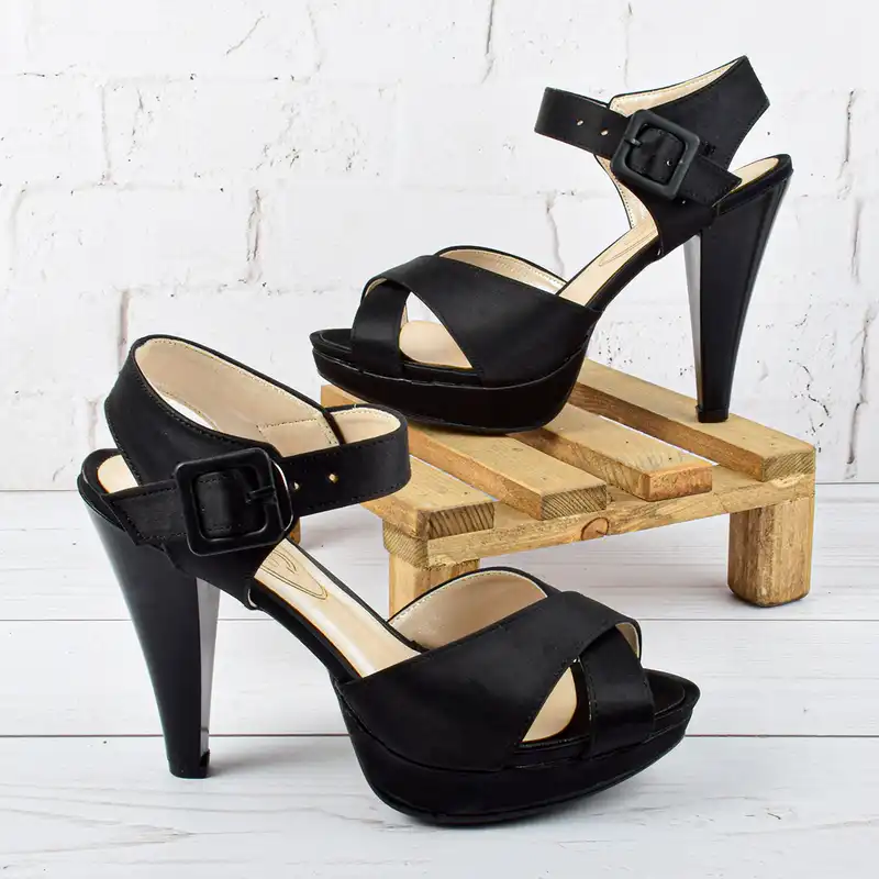 صندل زنانه مورتی مدل ونوشه ساتن کد SW.BK.2996