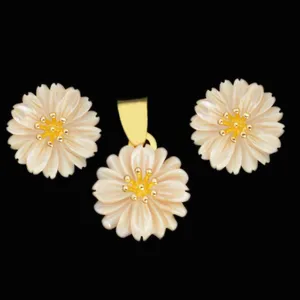 نیم ست طلا 18 عیار زنانه طلای مستجابی مدل گل کد 670151