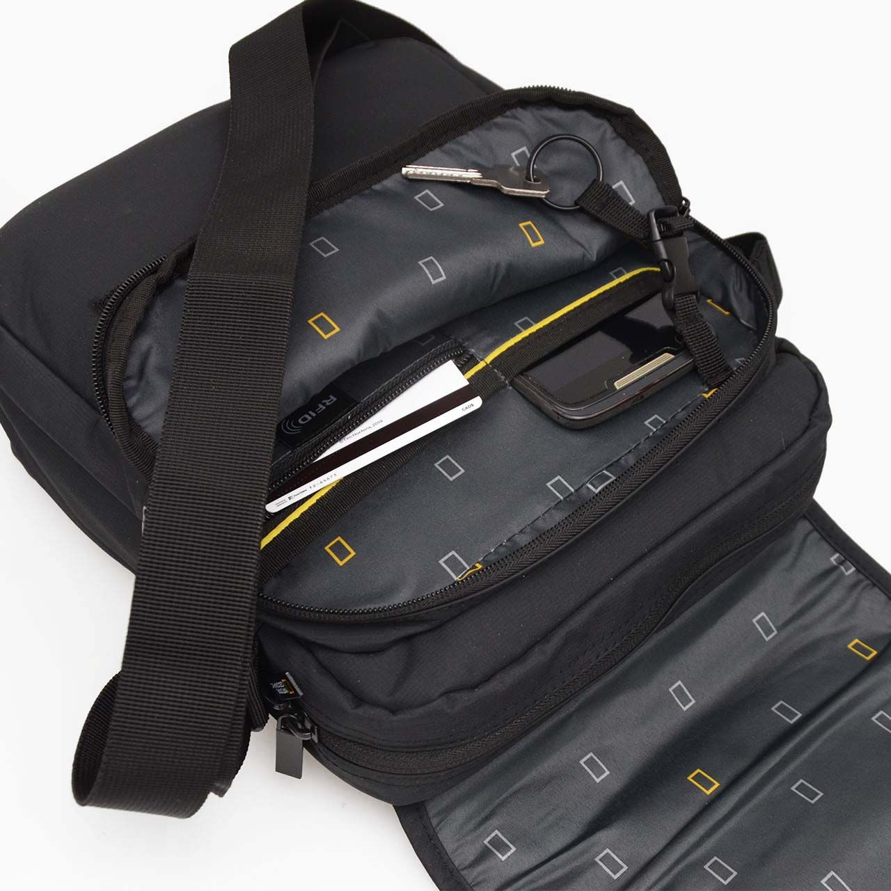 کیف رودوشی نشنال جئوگرافیک مدل 1400078 - N18385 - - 7