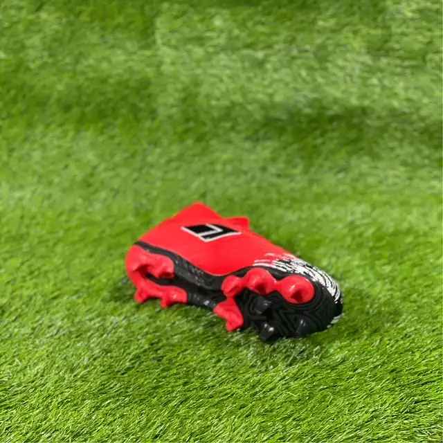 کفش فوتبال پسرانه مدل استوک دار 2025