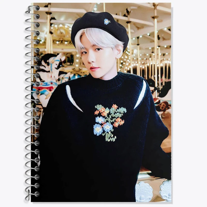 دفتر زبان 50 برگ خندالو مدل سه خط طرح بکهیون گروه اکسو EXO کد 13619