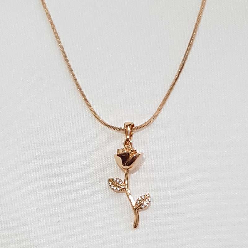 گردنبند زنانه ژوپینگ مدل گل رز نگینی کد 3467 گردنبند زنانه ژوپینگ مدل گل رز نگینی کد 3467