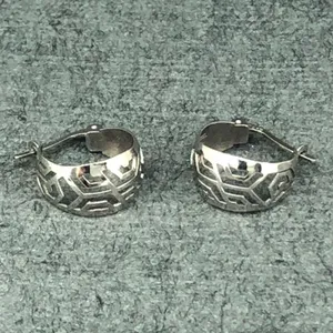 گوشواره طلا 18 عیار زنانه دوست خوب مدل dk486