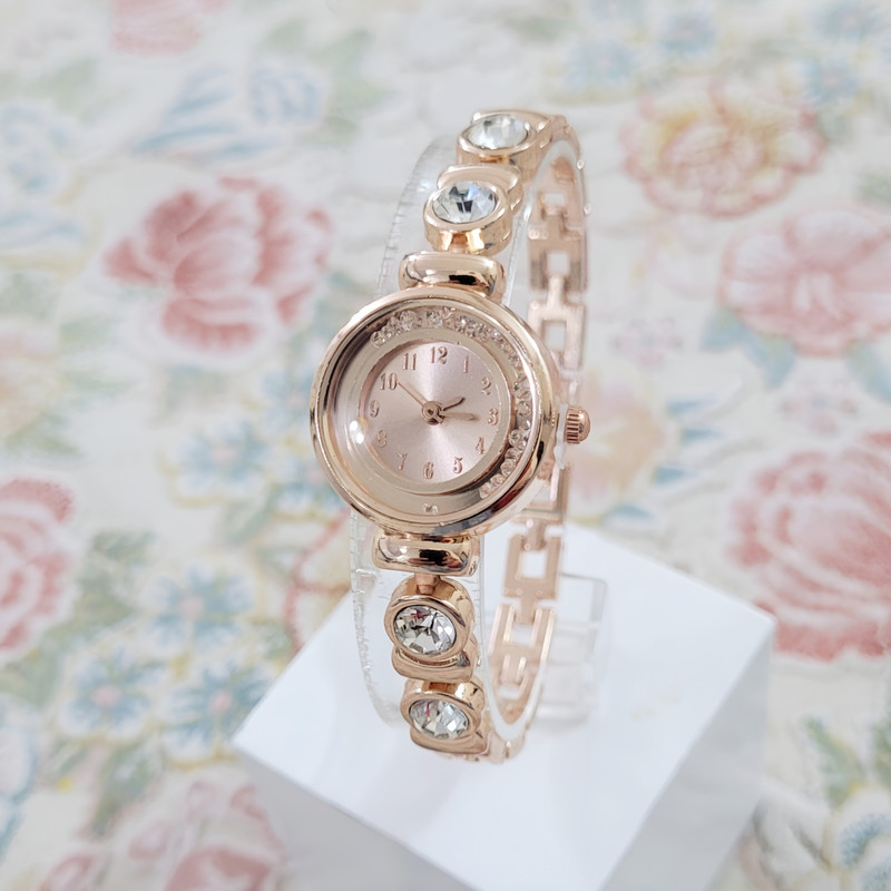 ساعت مچی عقربه ای دخترانه مدل دور شنی