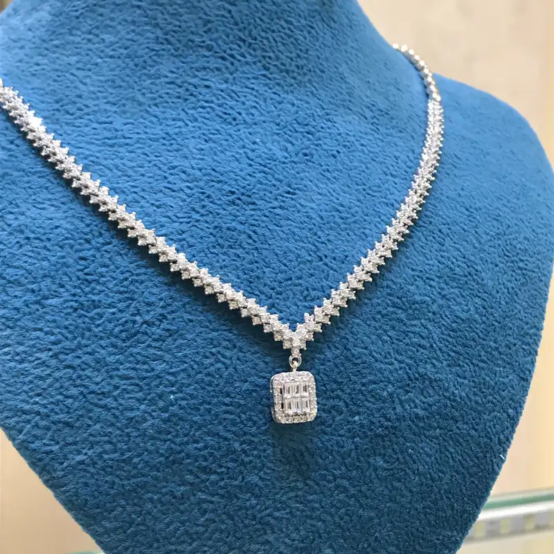 نیم ست نقره زنانه مدل نگین باگت اتریشی